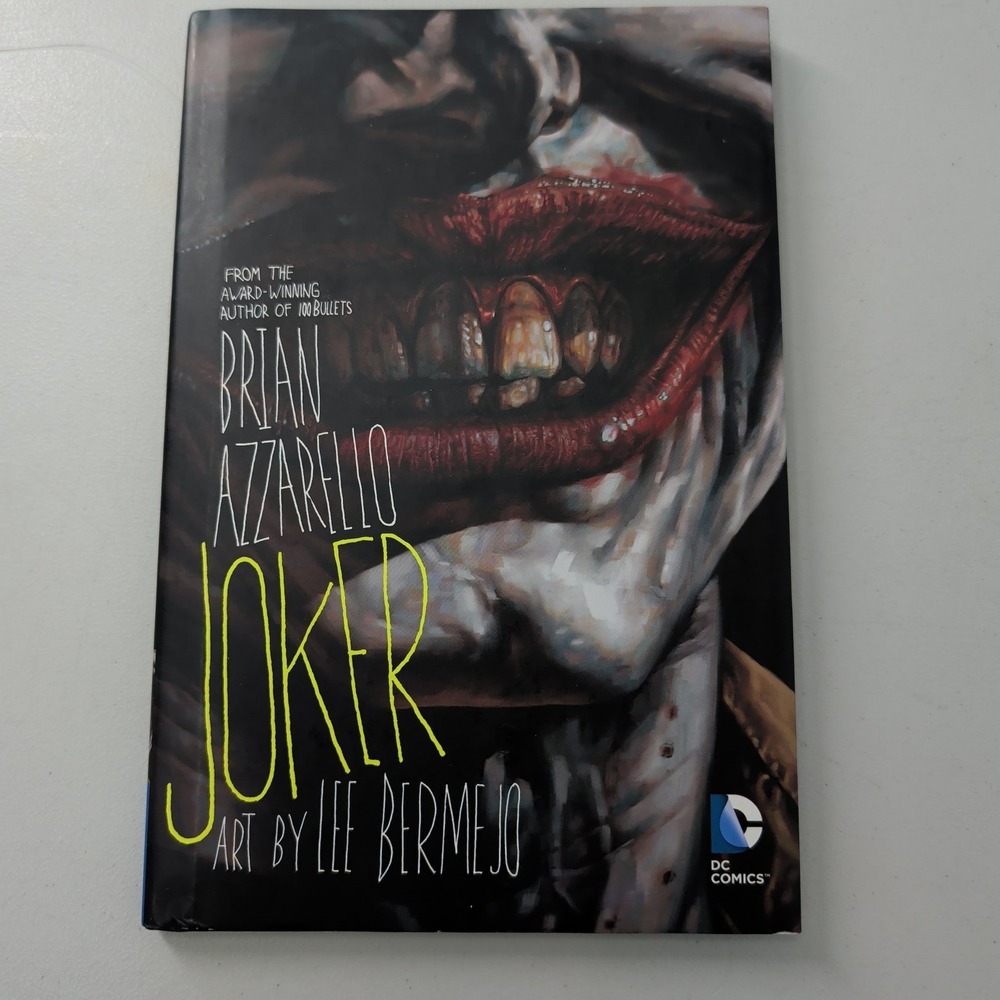 Joker Graphic Novel Brian Azzarello Lee Bermejo DC Comic Hardcover 9781401215811